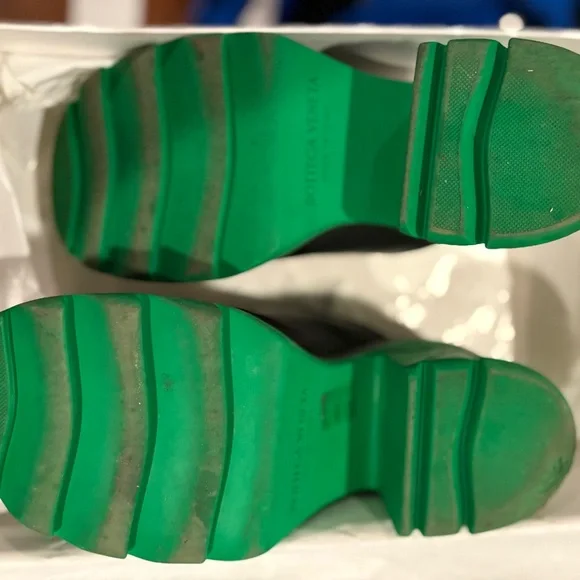 Bottega Veneta Black and Green Mules - Picture 4 of 8